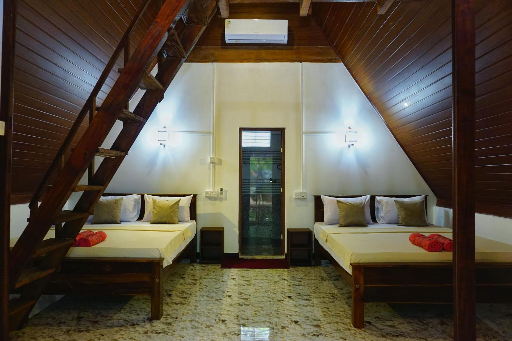 Sky Villa Сигирия Экстерьер фото